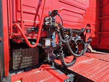 R450 4x2 / FULL AIR / RETARDER / PARKING COOLER